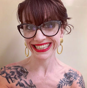 Meet your Posher, Leah